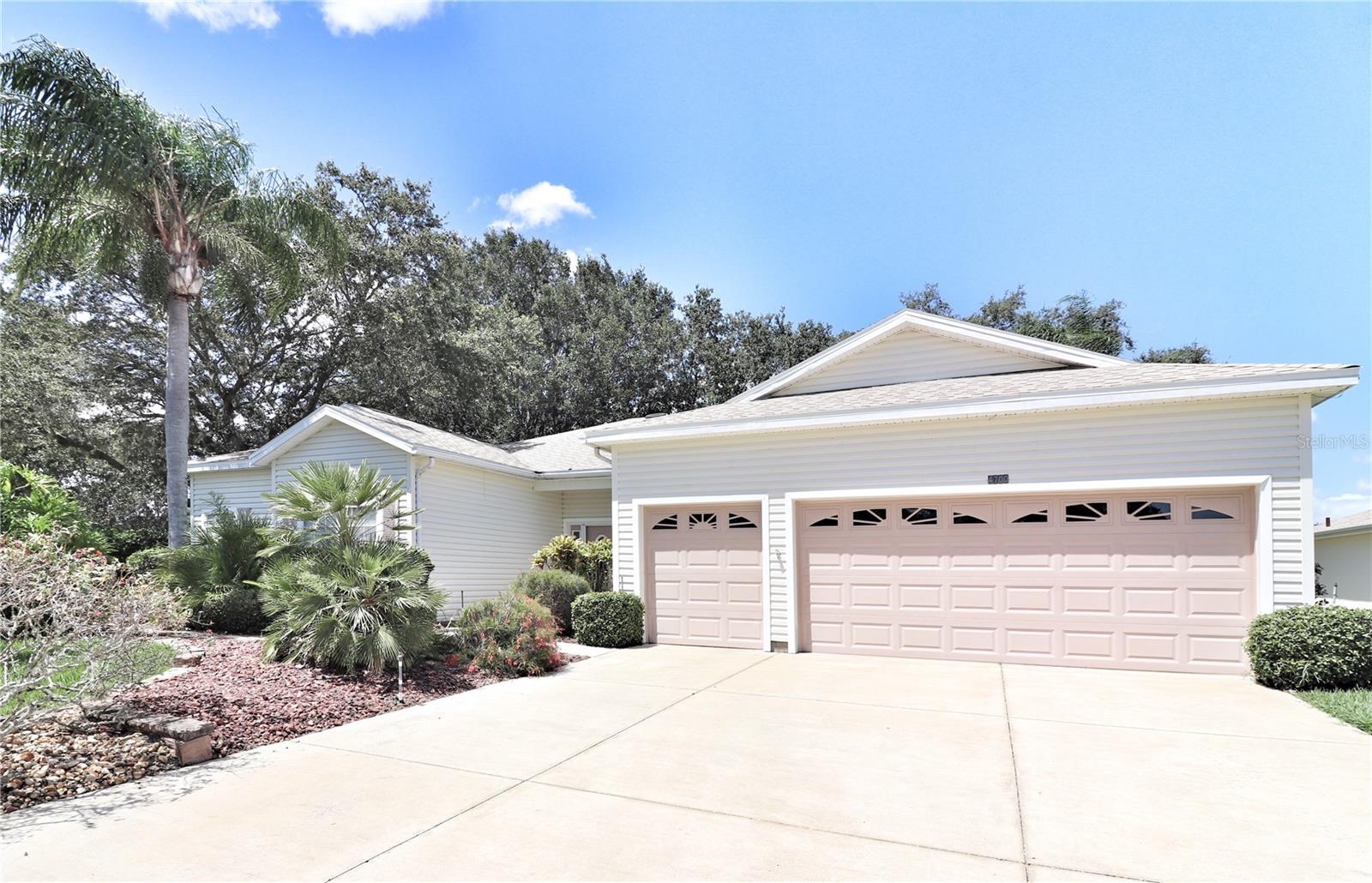 Photo 2 of 27 of 4700 SAWGRASS LAKE CIRCLE house