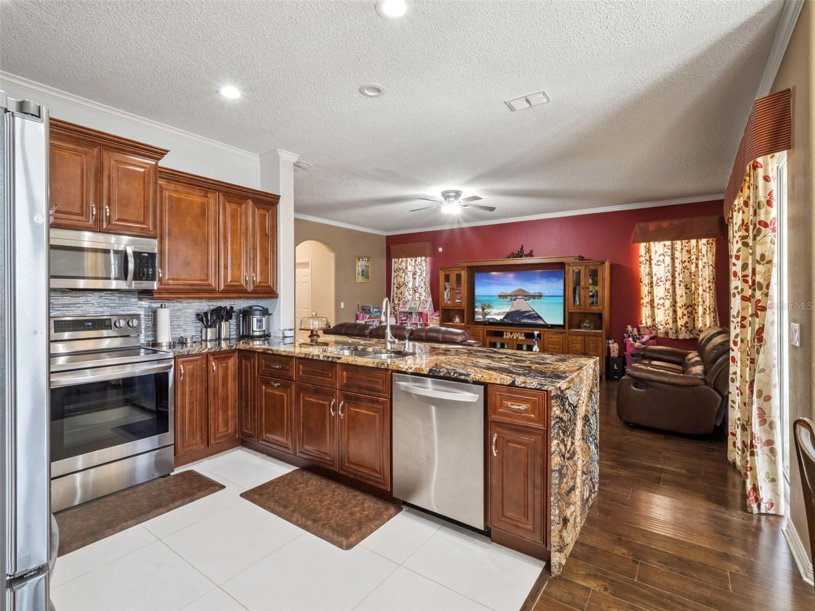 HARBOR LAKES 50 77 - Residential