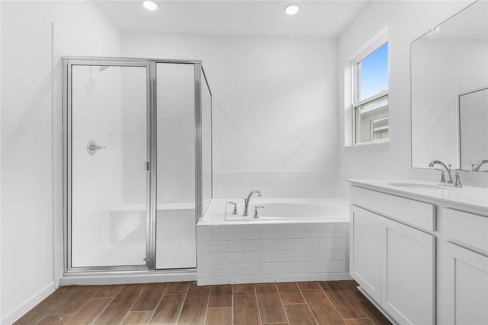 SEASONS AT ANNABELLE ESTATES - Residential