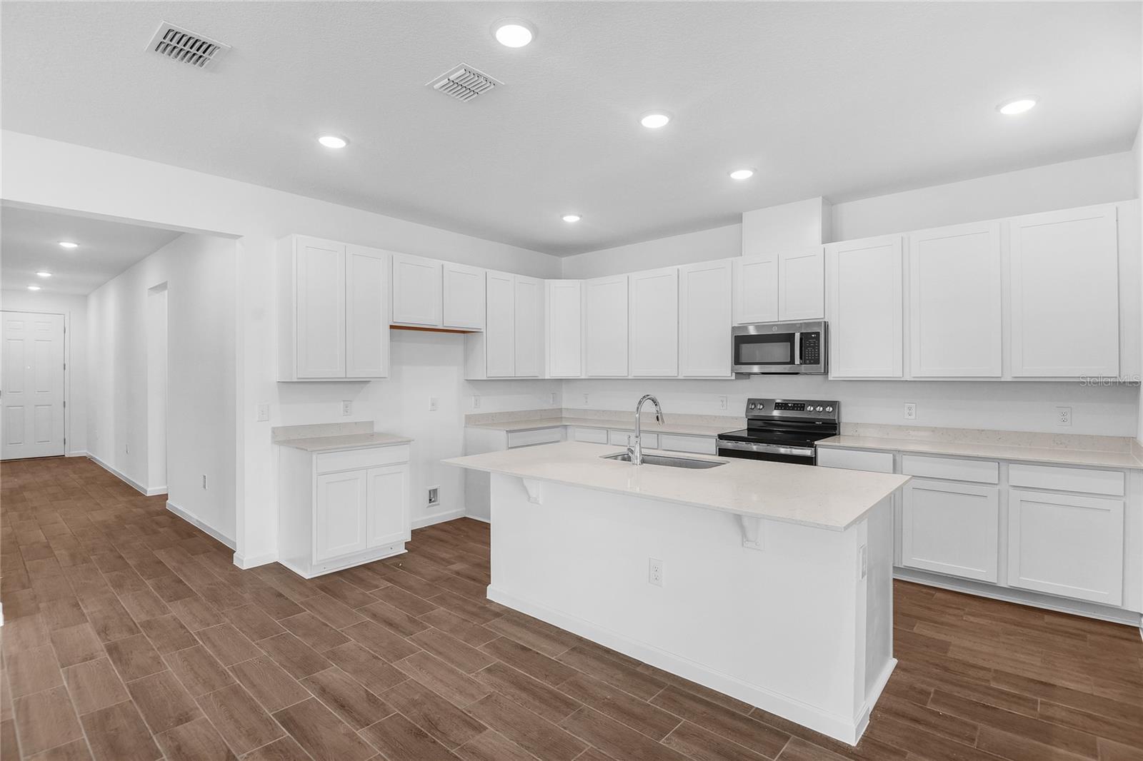 SEASONS AT ANNABELLE ESTATES - Residential