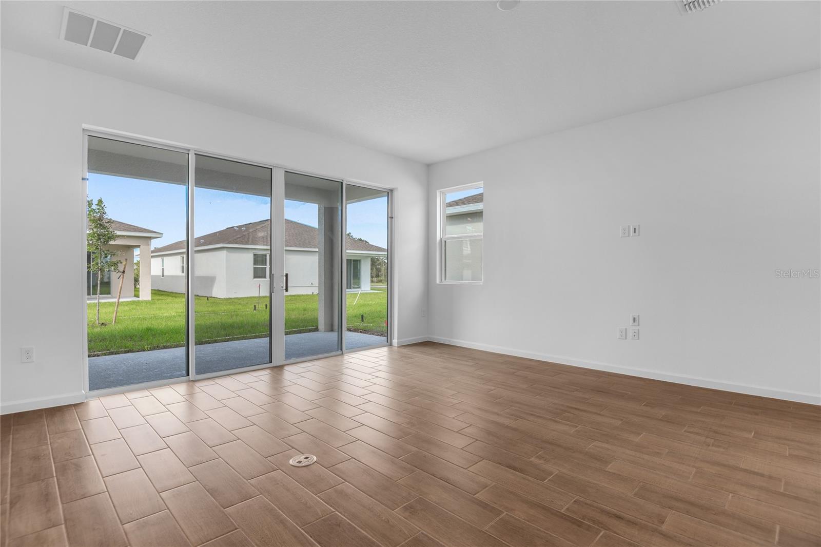 SEASONS AT ANNABELLE ESTATES - Residential