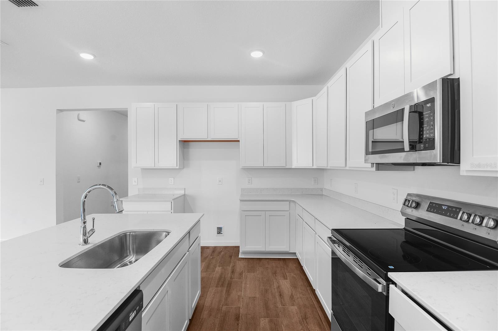 SEASONS AT ANNABELLE ESTATES - Residential