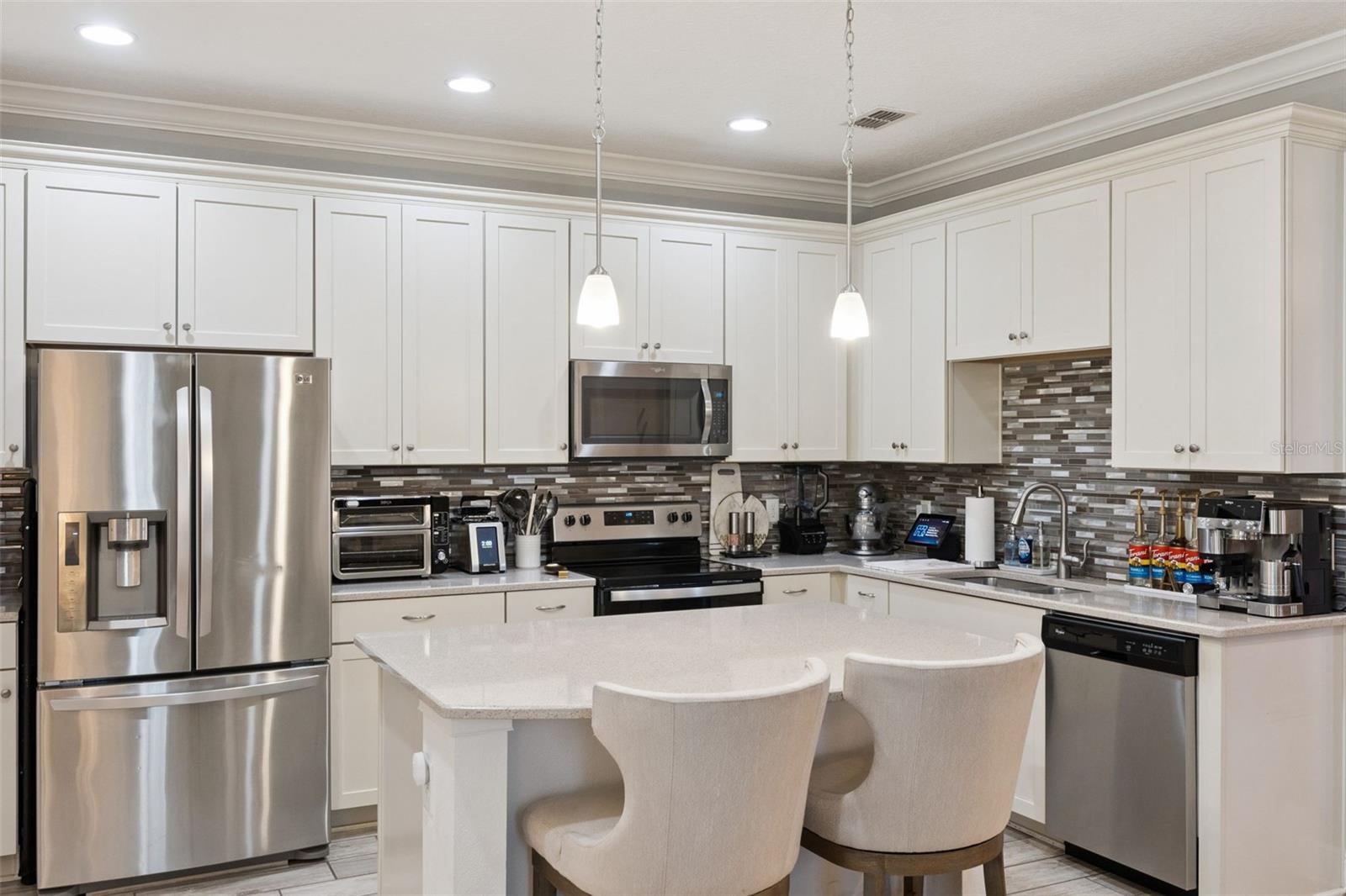 9938 EAGLE CREEK CENTER BOULEVARD