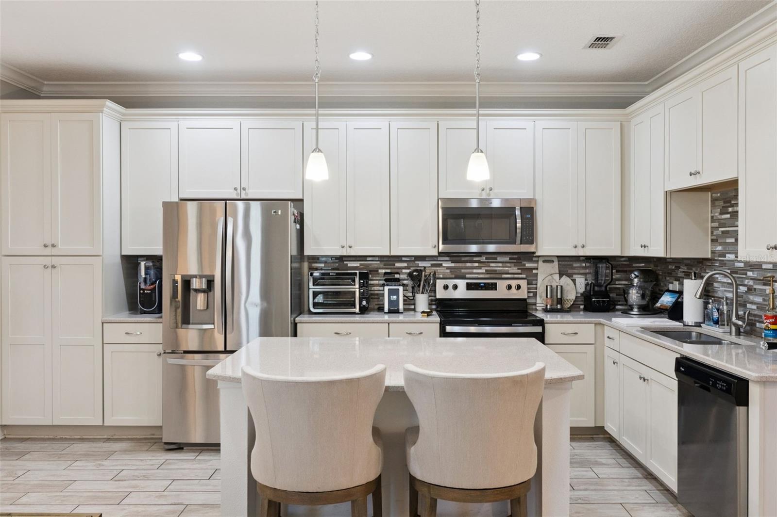 9938 EAGLE CREEK CENTER BOULEVARD