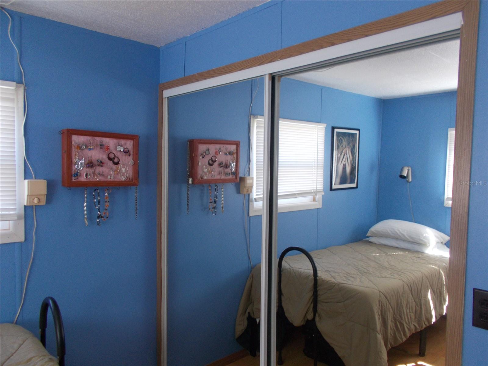HOLIDAY PARK - Residential