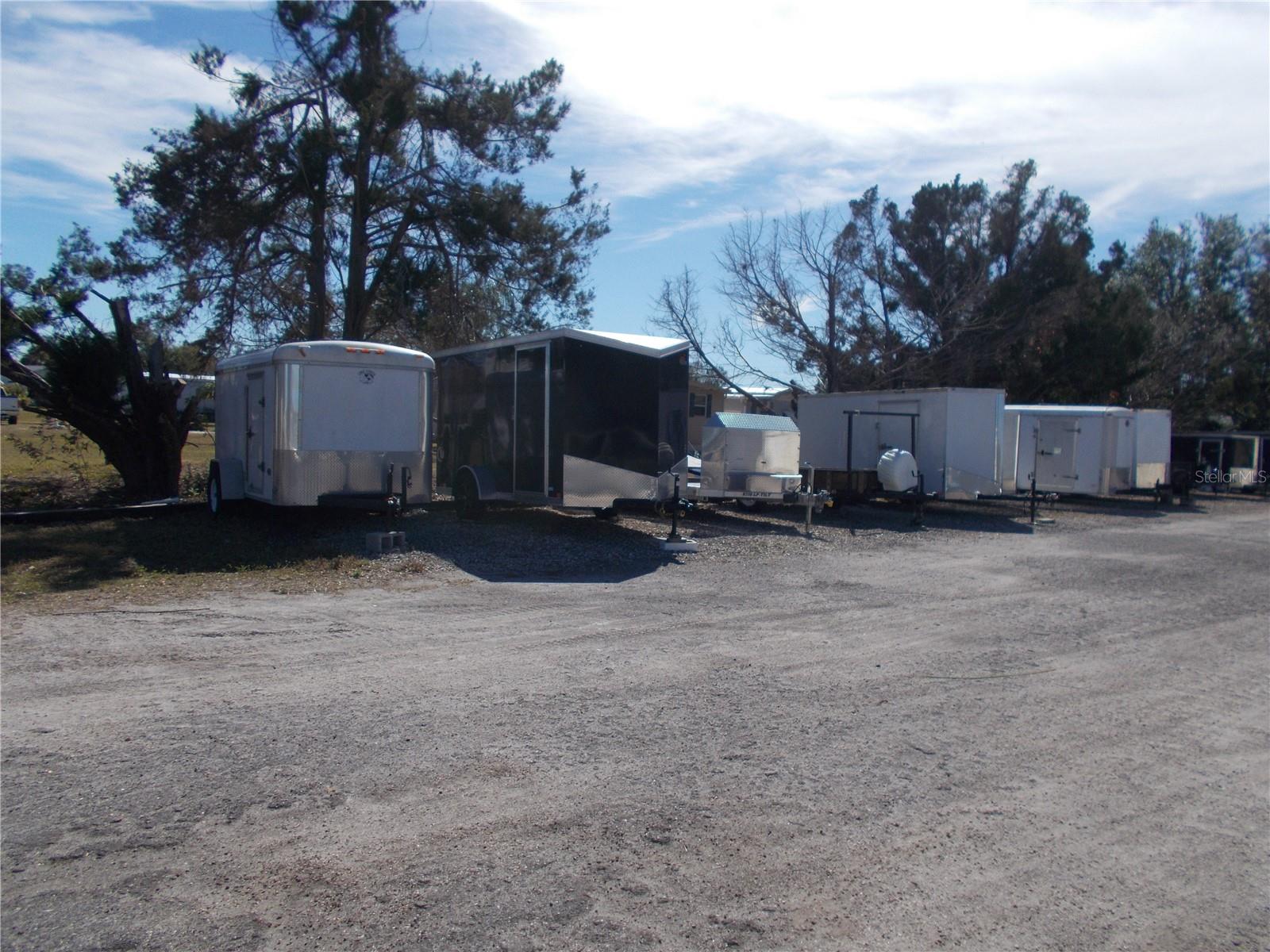 HOLIDAY PARK - Residential