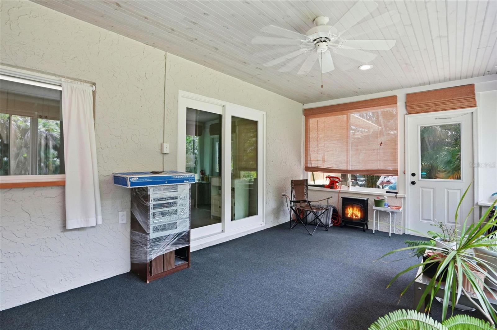 ANCHORAGE OF TARPON LAKE UNIT THREE THE - Residential