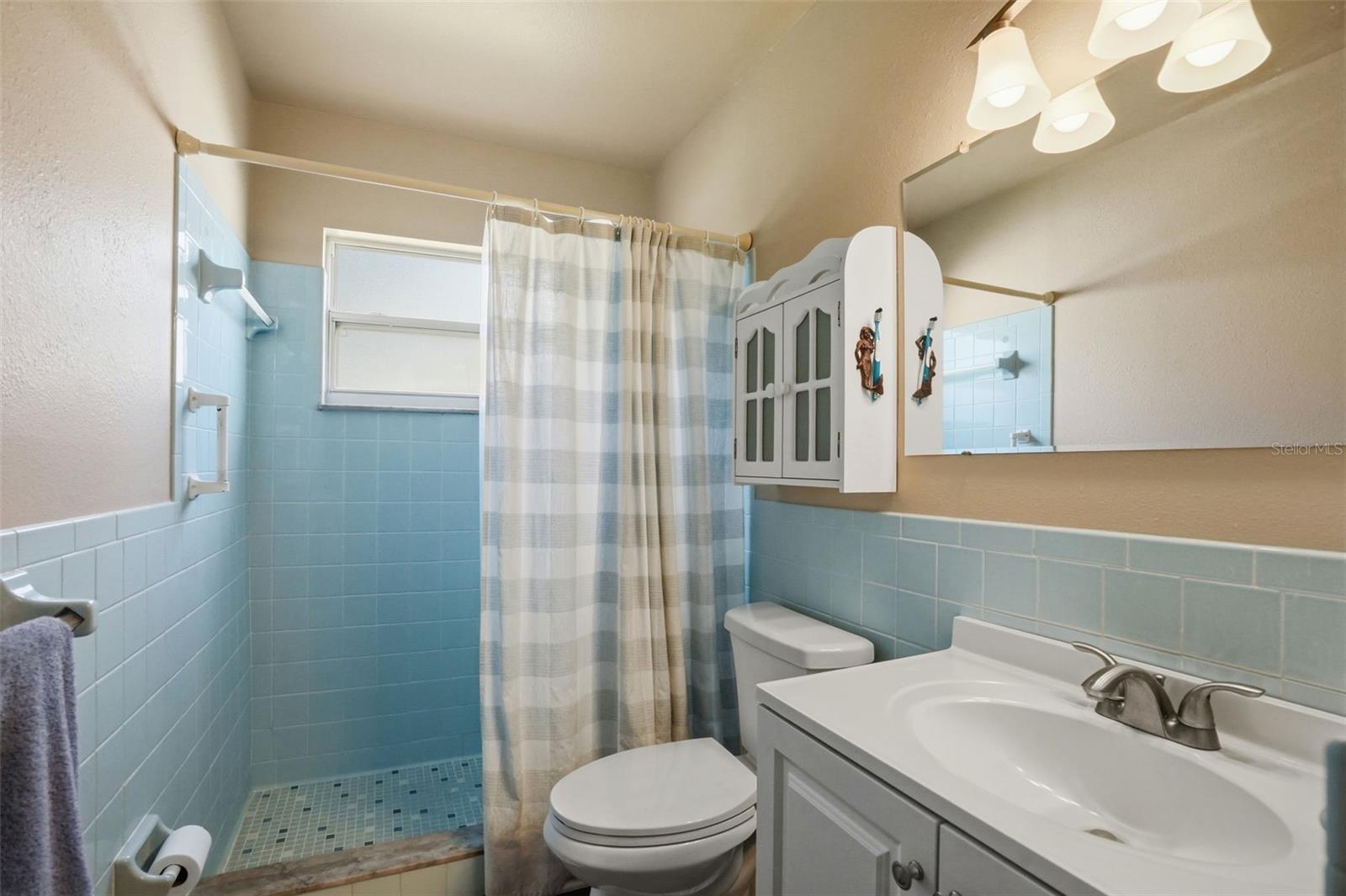 ANCHORAGE OF TARPON LAKE UNIT THREE THE - Residential