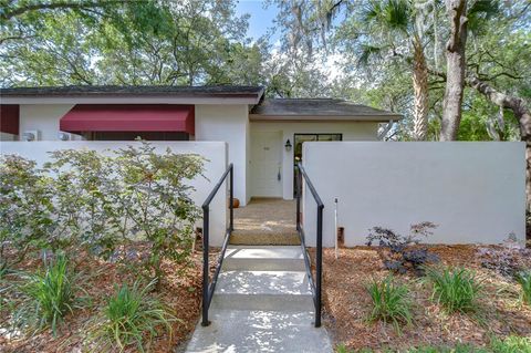 A home in BRANDON