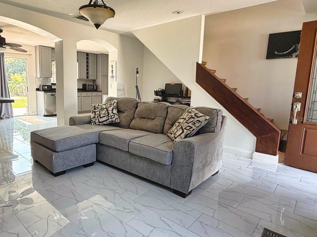 1425 CAREY GLEN CIRCLE