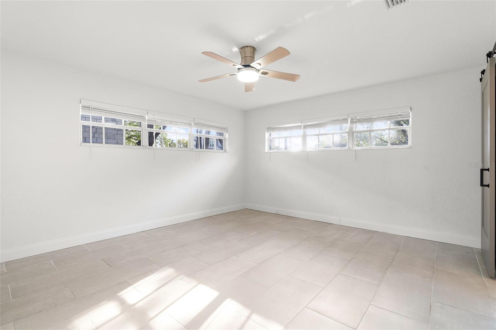 BEACH PARK - Residential Lease