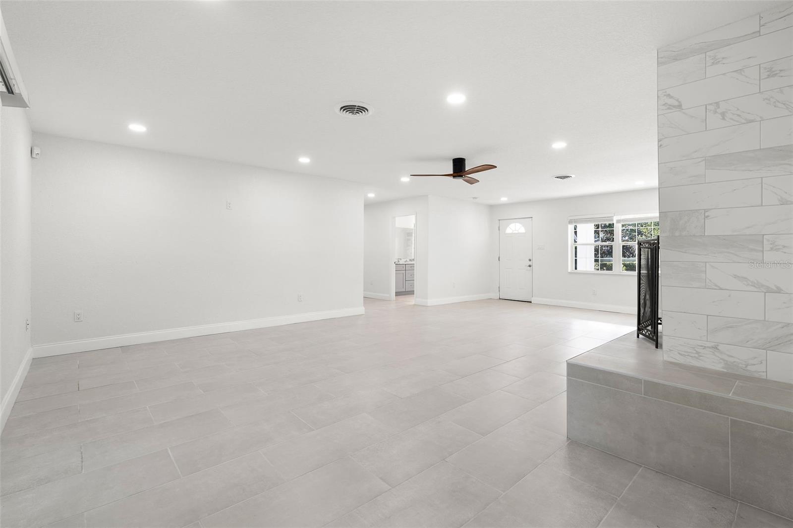 BEACH PARK - Residential Lease