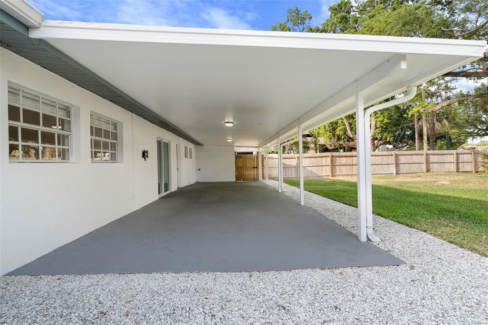 BEACH PARK - Residential Lease