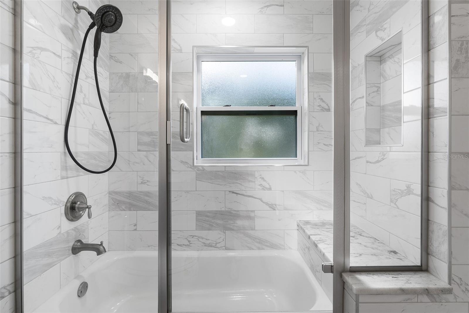 BEACH PARK - Residential Lease