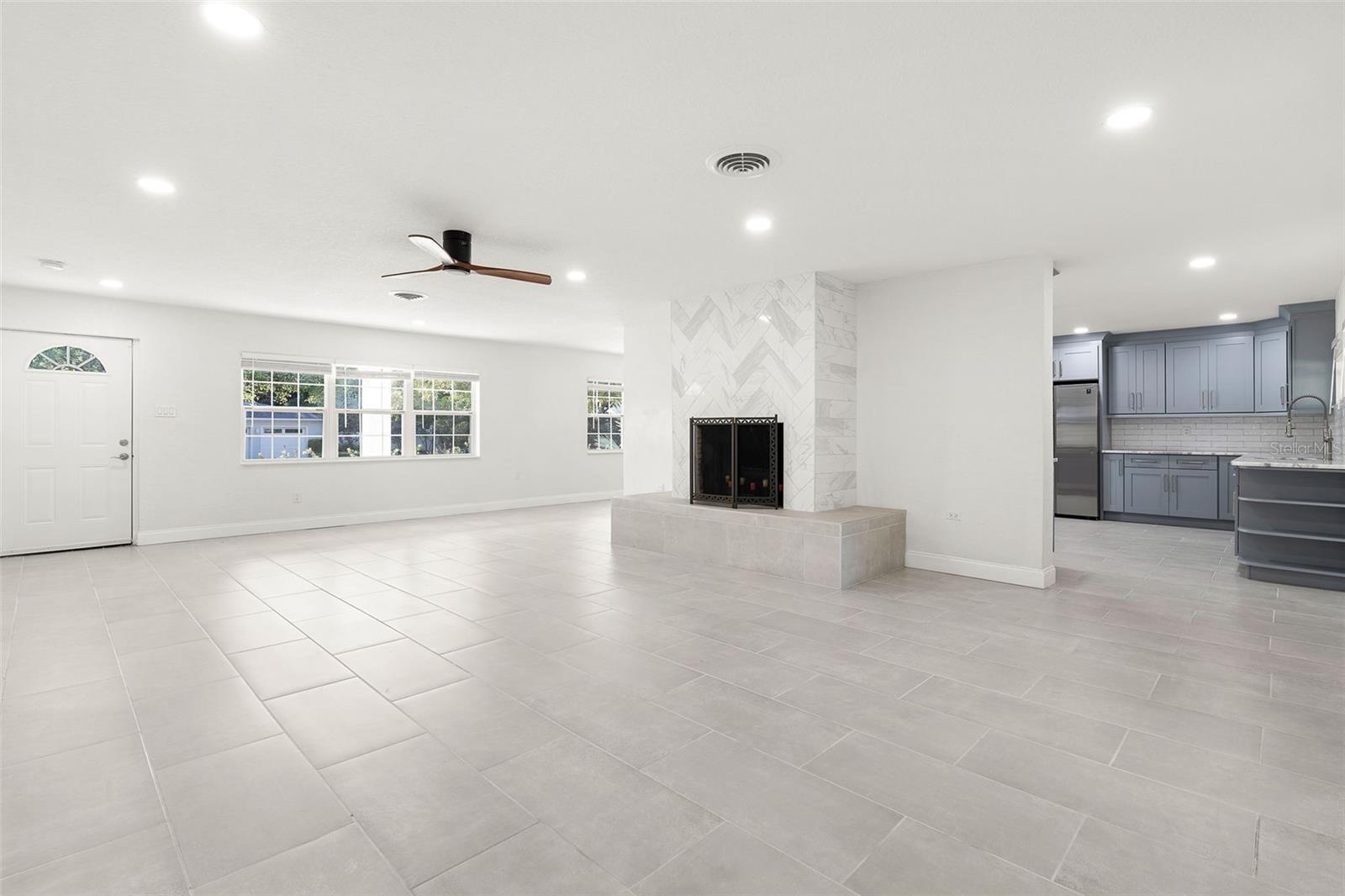 BEACH PARK - Residential Lease