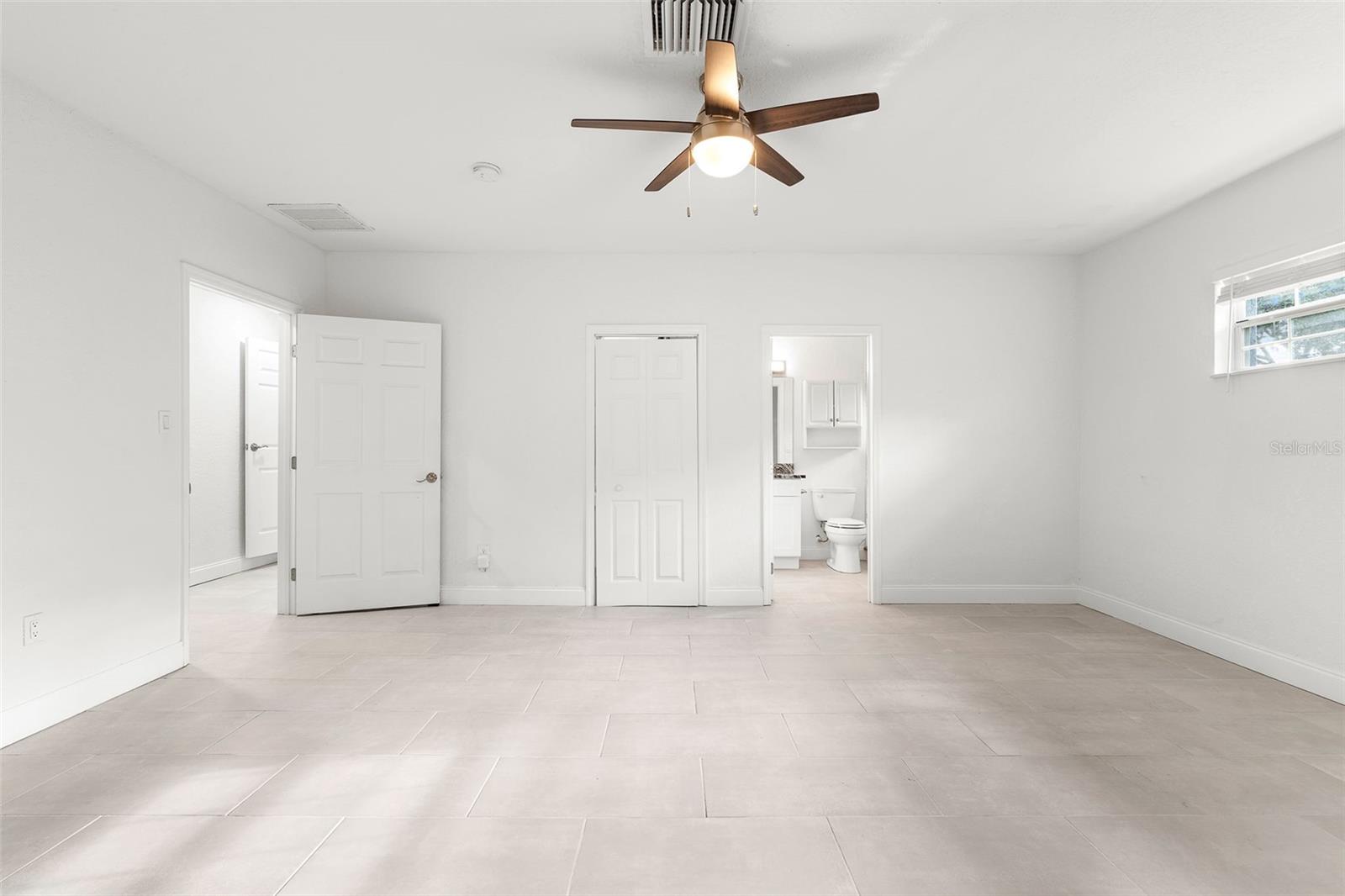 BEACH PARK - Residential Lease