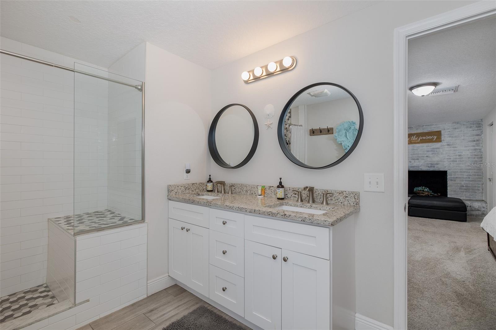 DE SOTO ESTATES - Residential