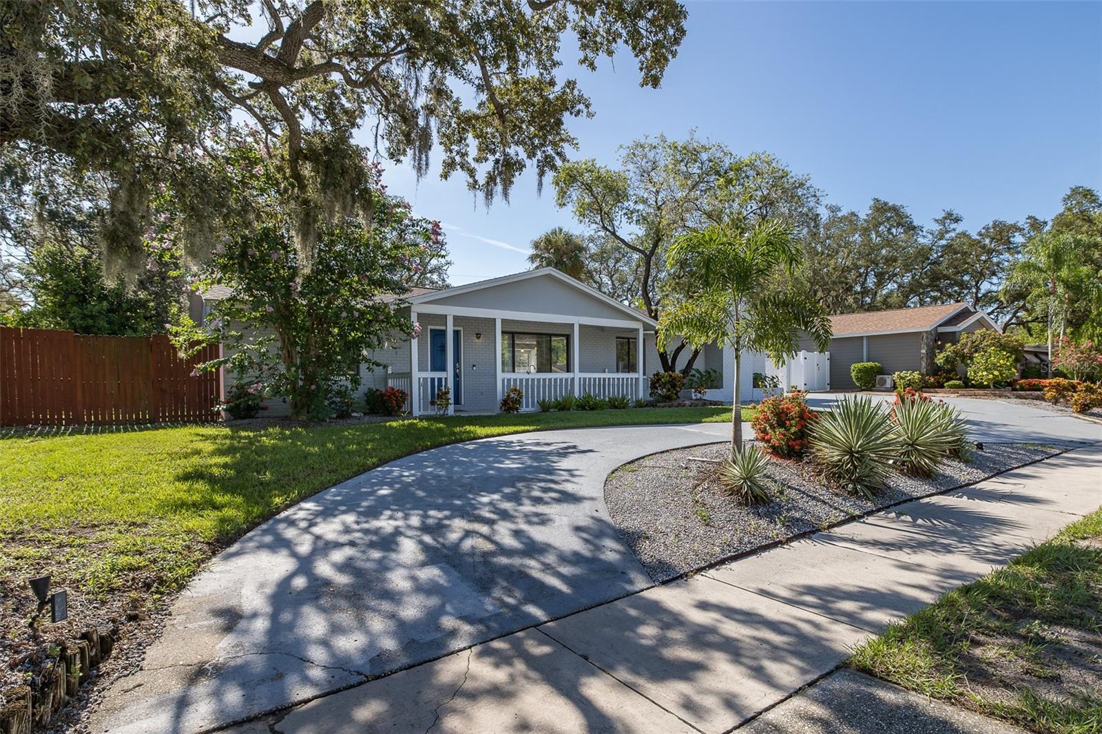 DE SOTO ESTATES - Residential