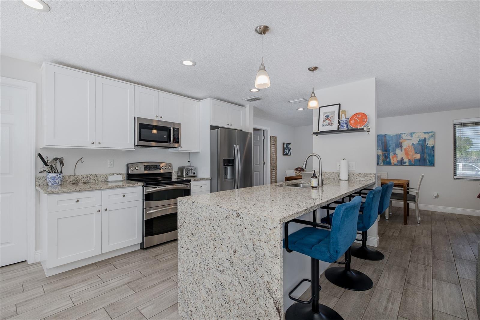 2180 PHILIPPE PARKWAY