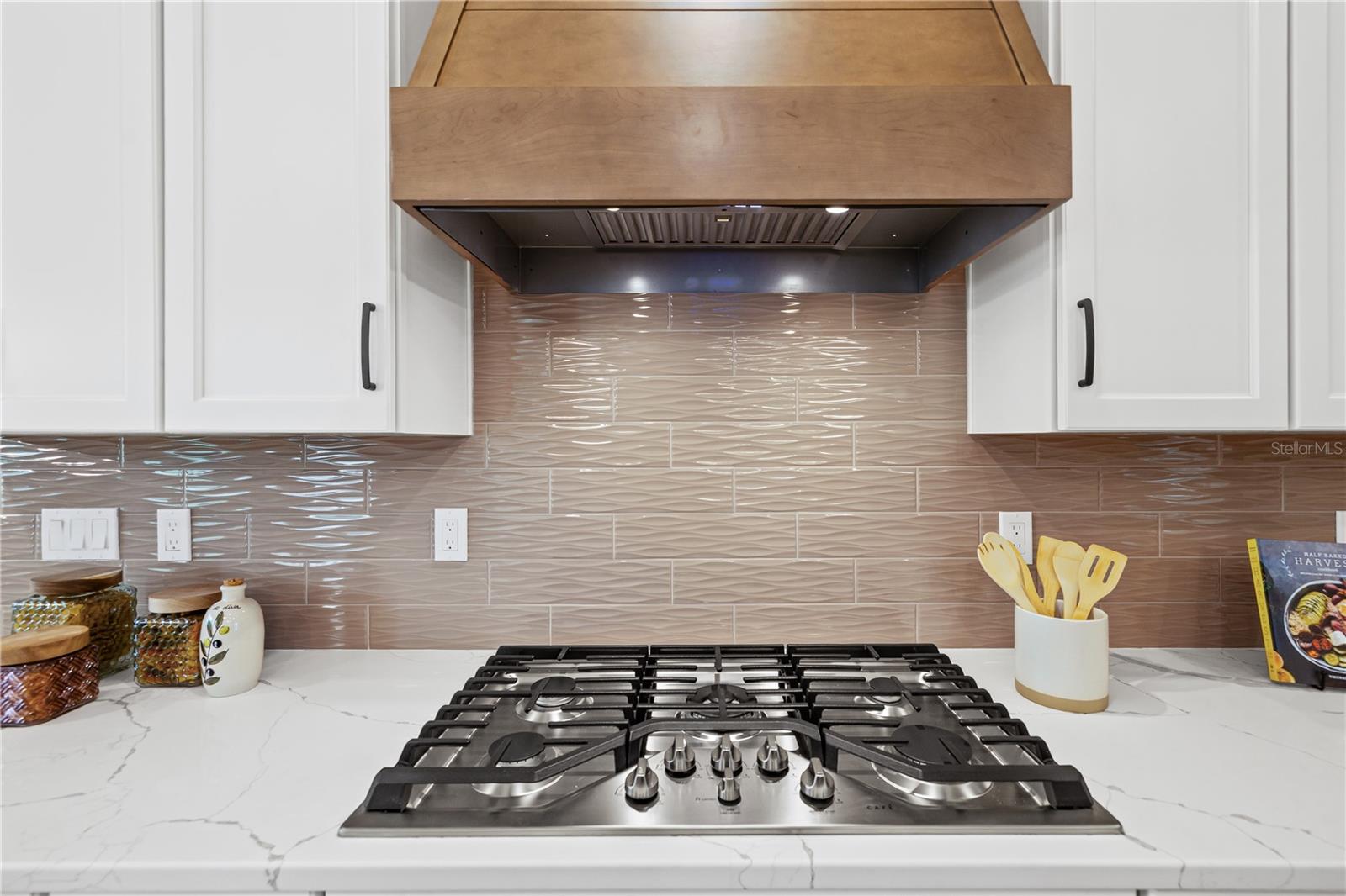 NORTH LAKE ESTATES - Residential