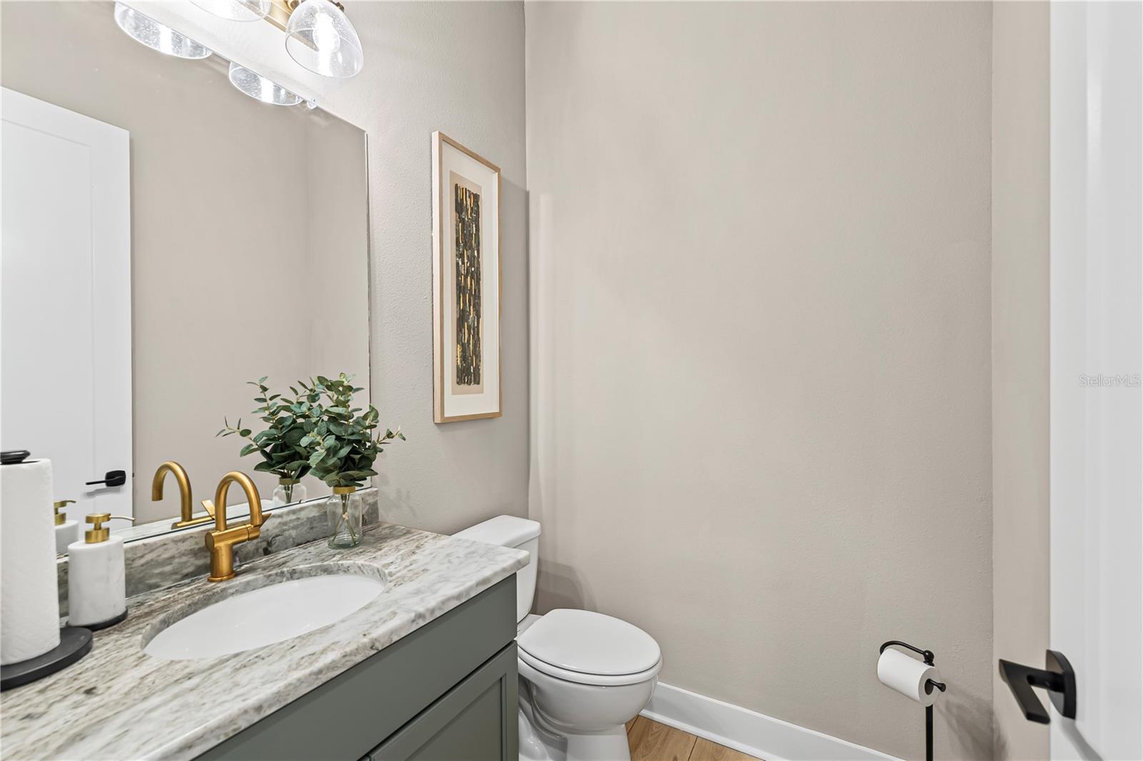 NORTH LAKE ESTATES - Residential