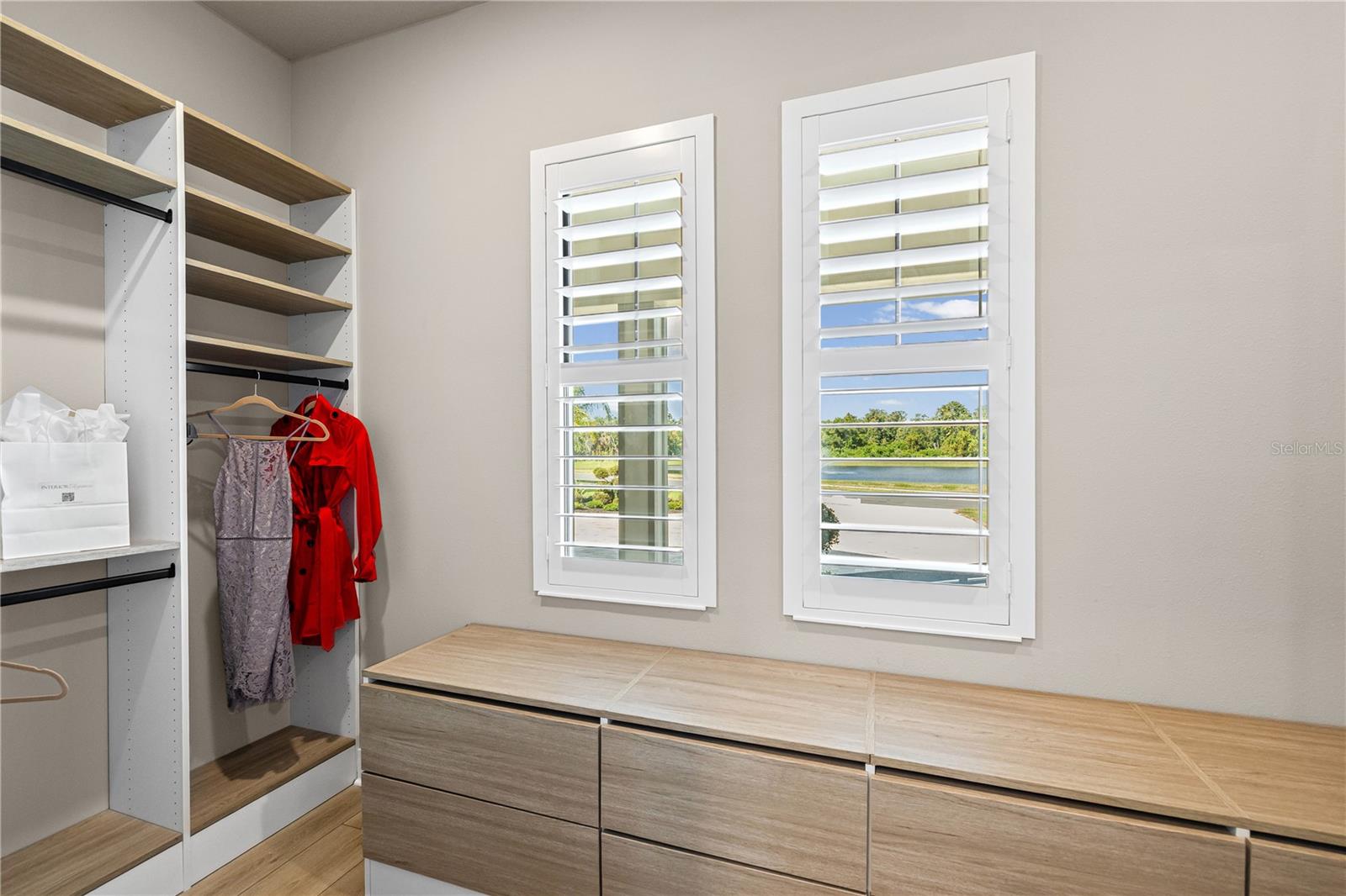 NORTH LAKE ESTATES - Residential