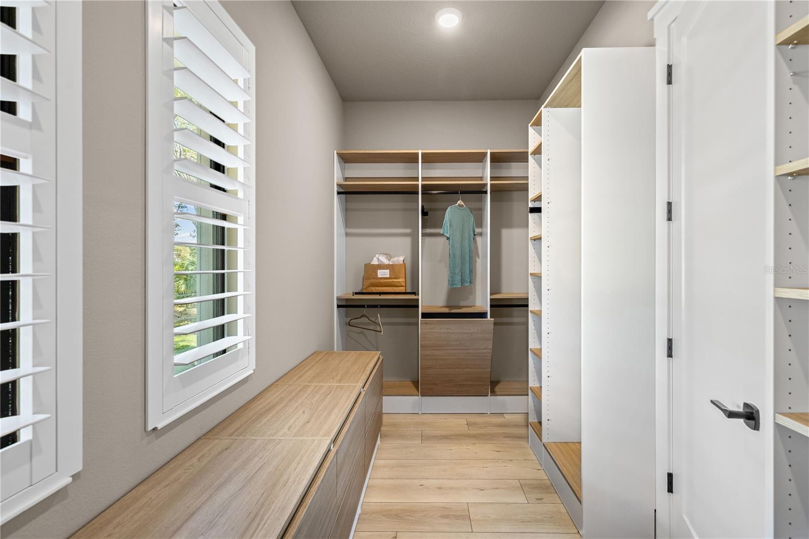 NORTH LAKE ESTATES - Residential