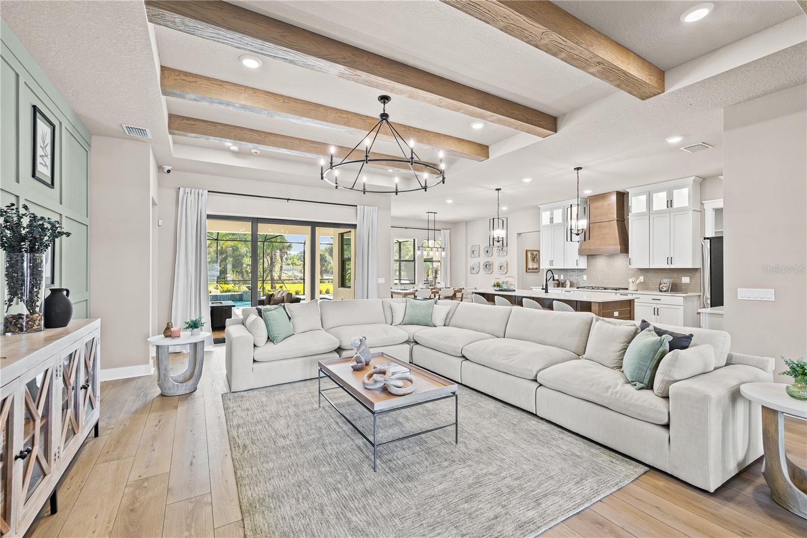 NORTH LAKE ESTATES - Residential