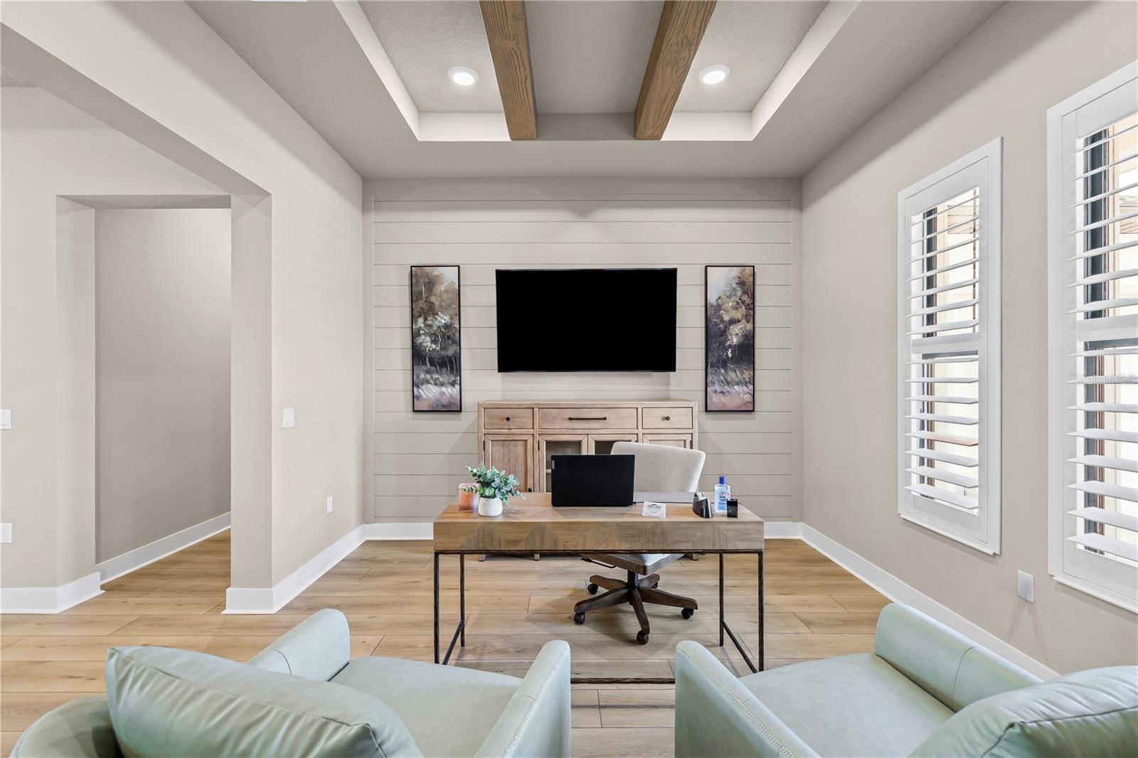 NORTH LAKE ESTATES - Residential