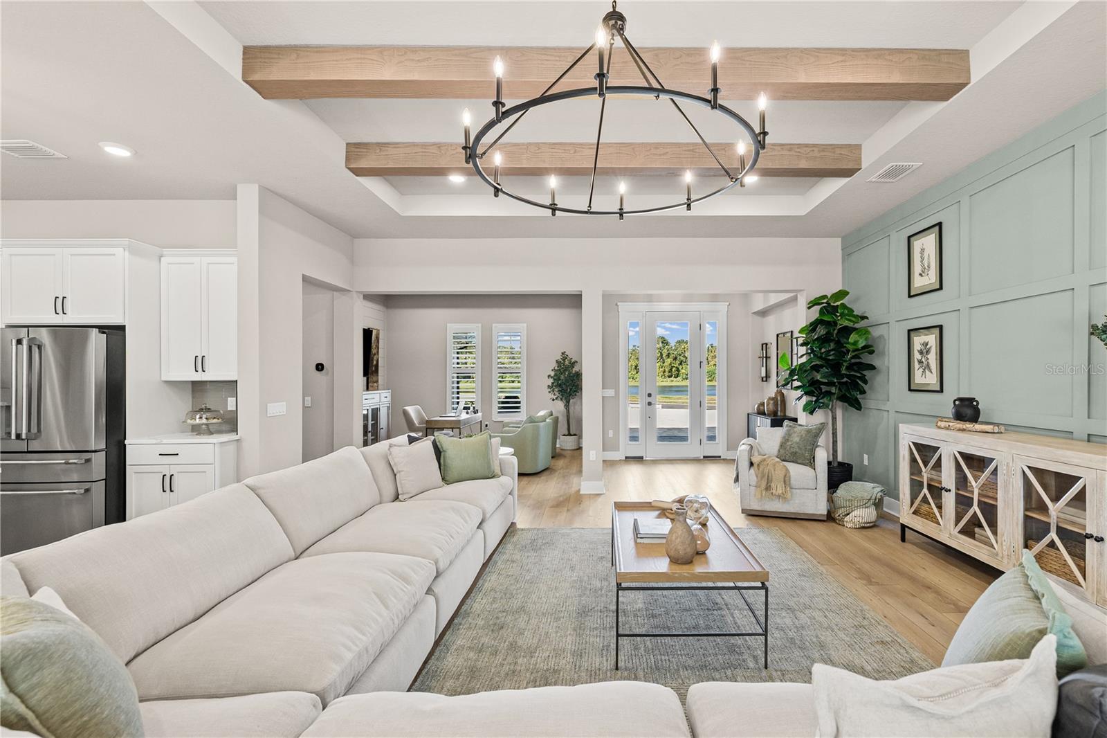 NORTH LAKE ESTATES - Residential