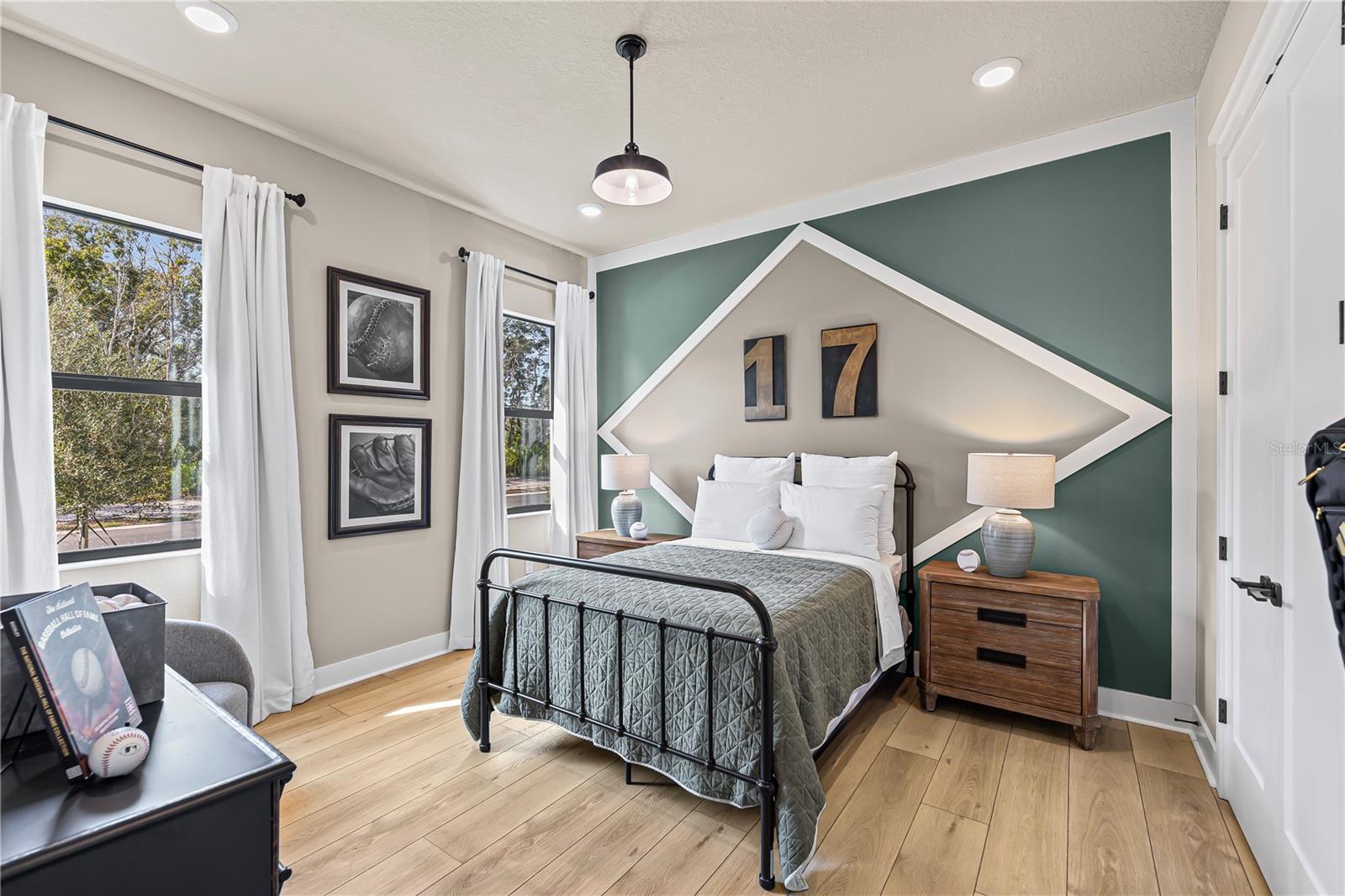 NORTH LAKE ESTATES - Residential