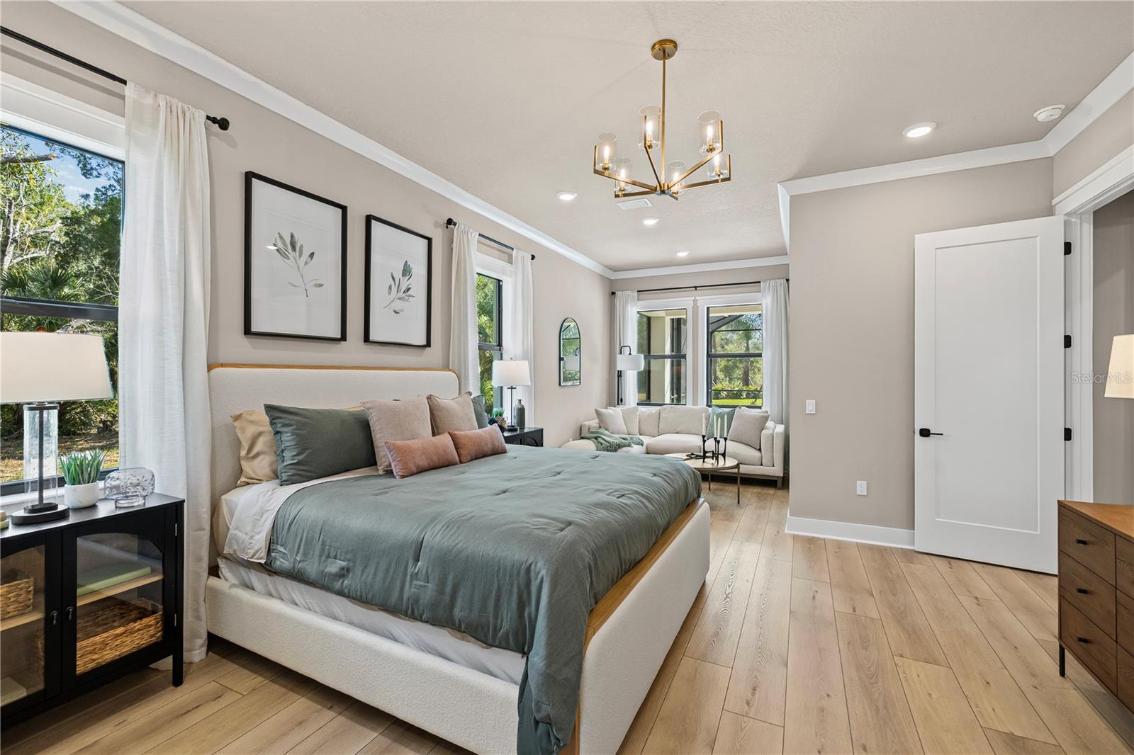 NORTH LAKE ESTATES - Residential