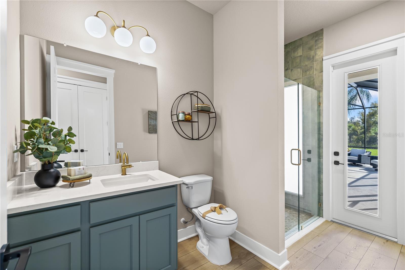 NORTH LAKE ESTATES - Residential