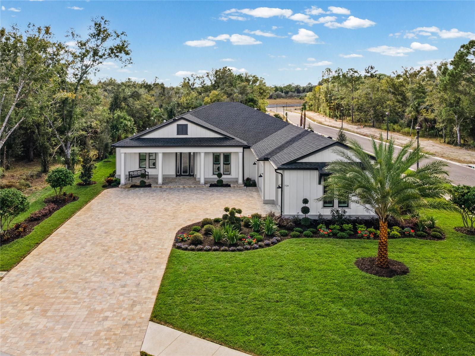 NORTH LAKE ESTATES - Residential