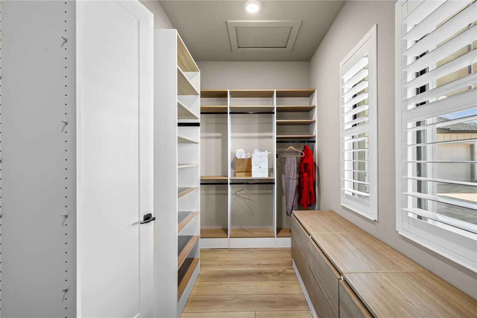 NORTH LAKE ESTATES - Residential