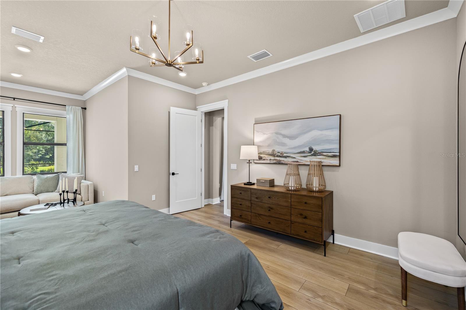 NORTH LAKE ESTATES - Residential