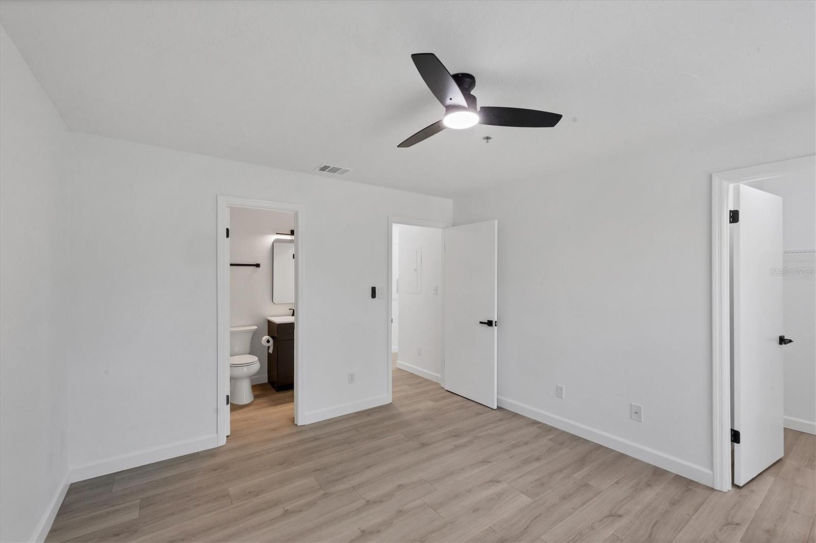 VINTAGE GRAND - Residential