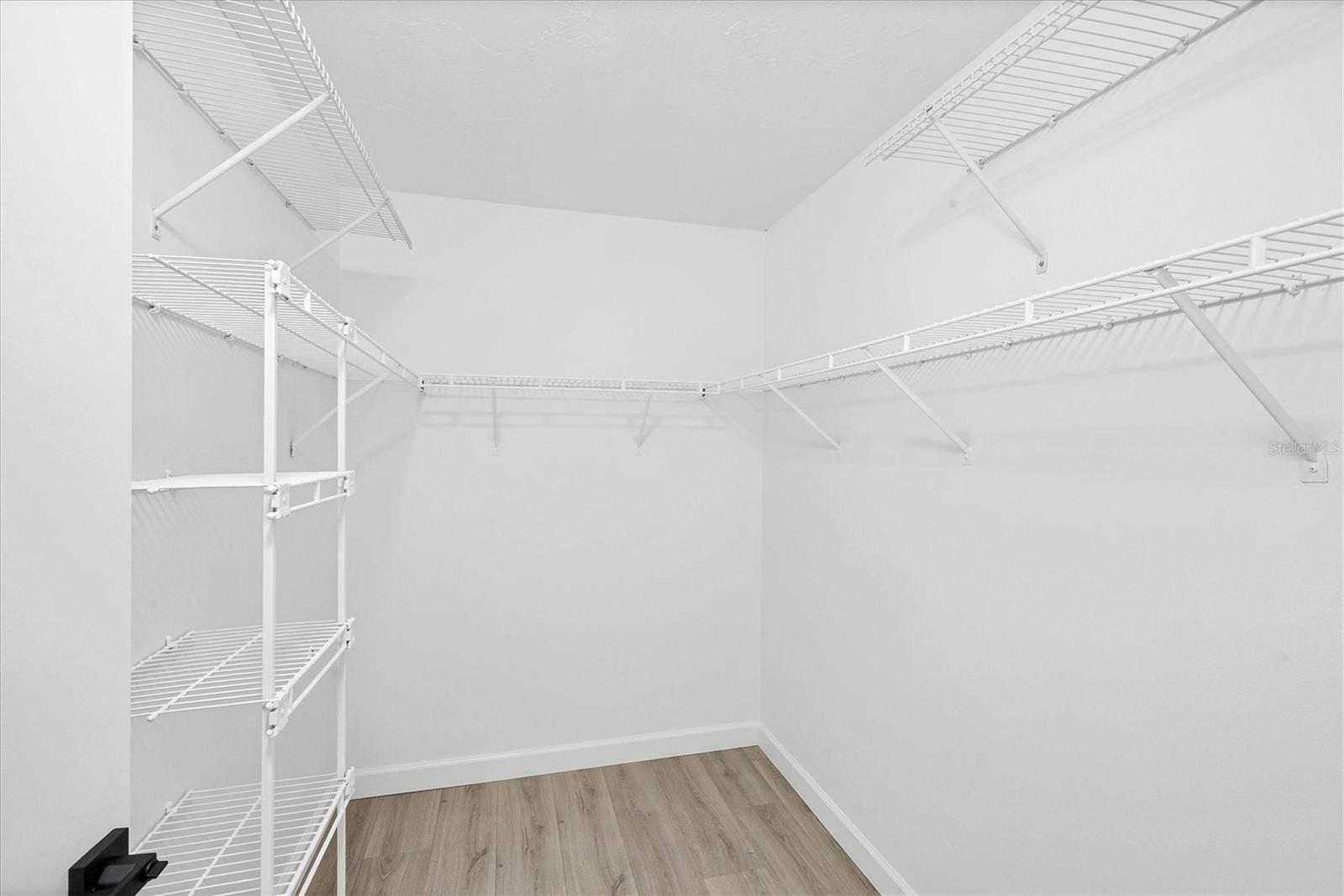 VINTAGE GRAND - Residential