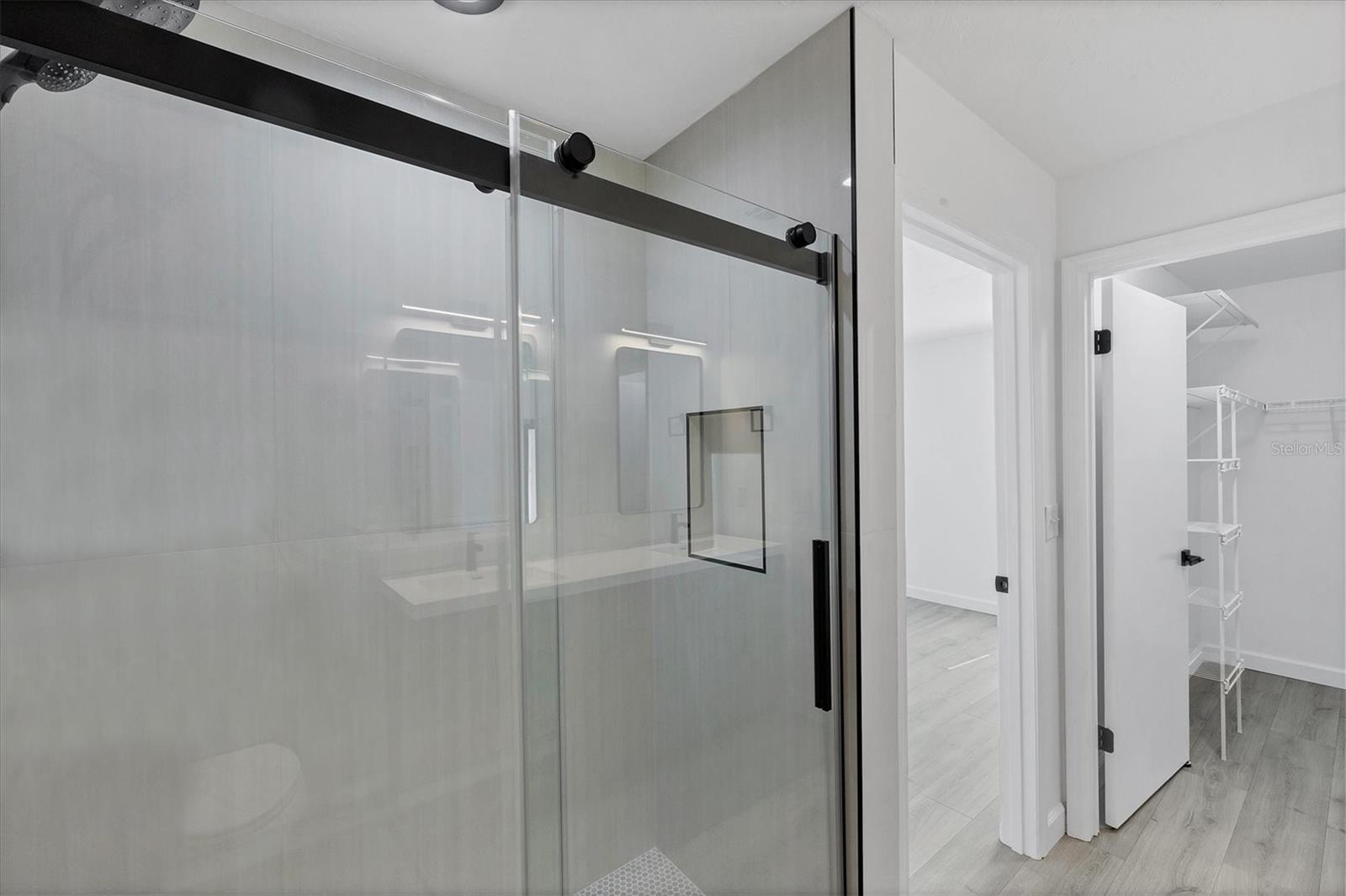 VINTAGE GRAND - Residential