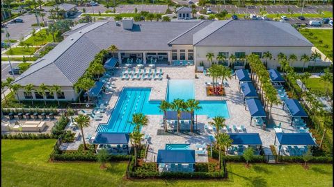 A home in WIMAUMA