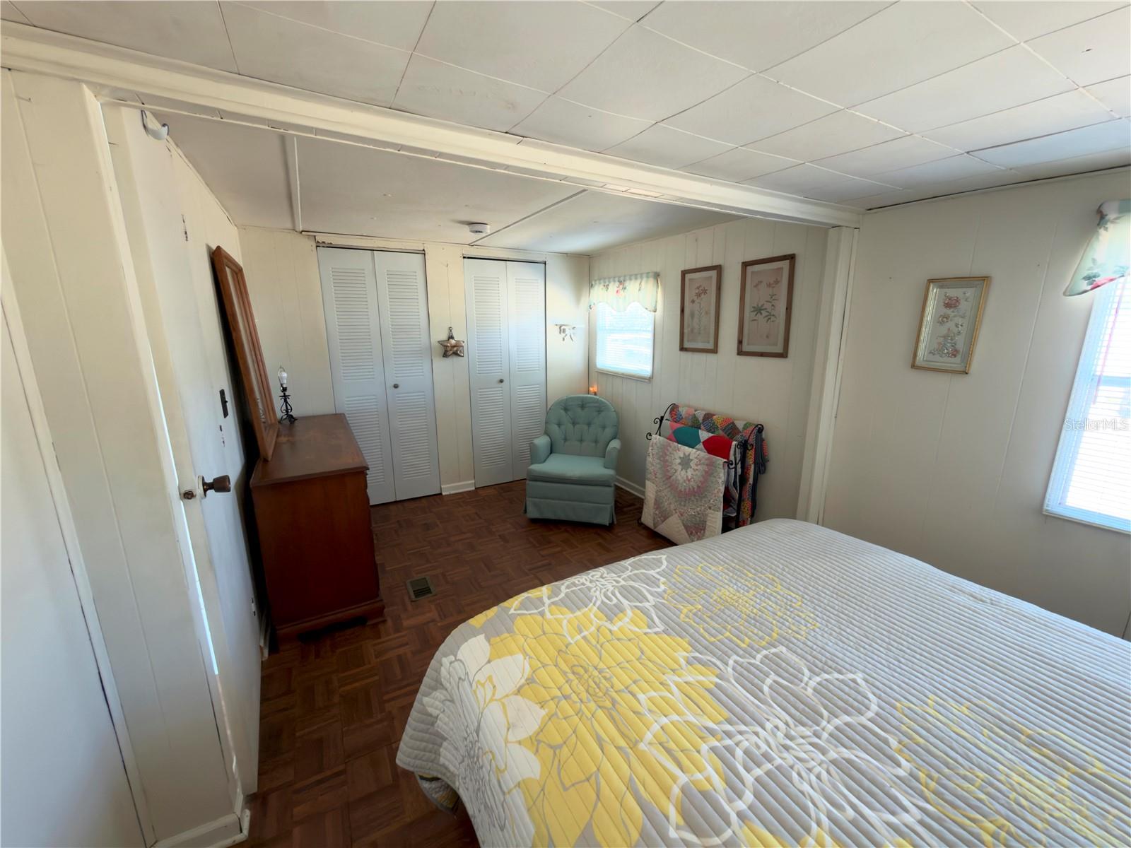 WESTERN SHORES - Residential