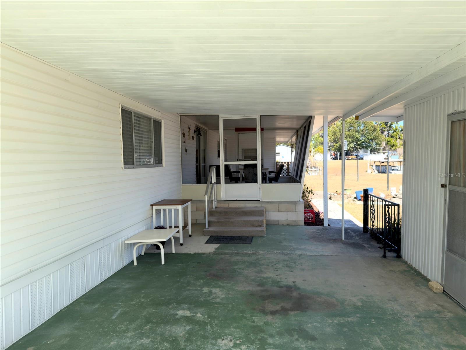 WESTERN SHORES - Residential