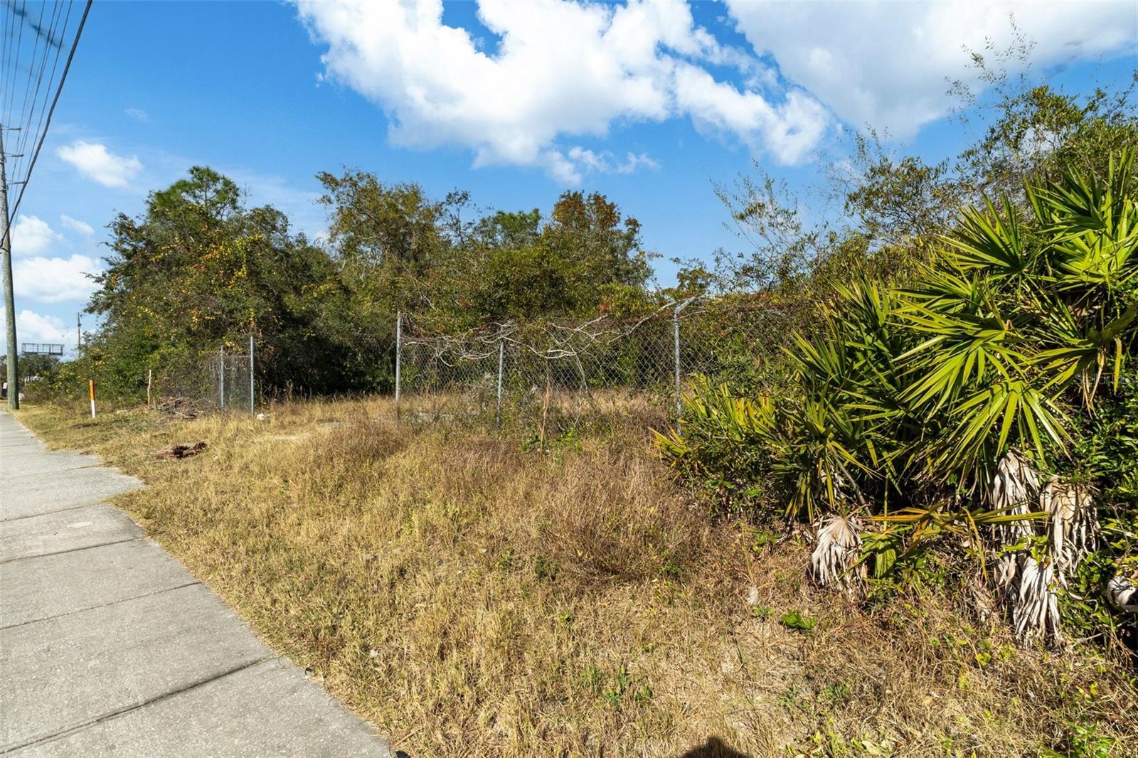 LAKEWOOD ACRES - Land