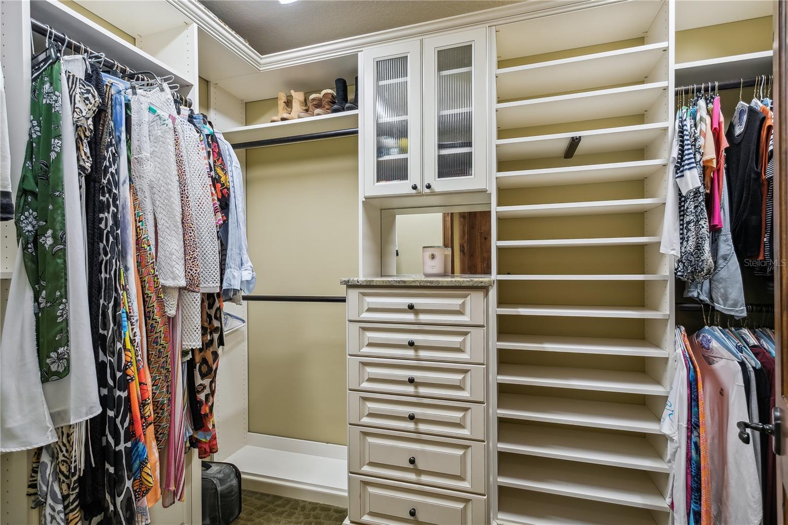 KIPPS COLONY ESTATES AT PASADENA YACHT/COUNTRY CL - Residential