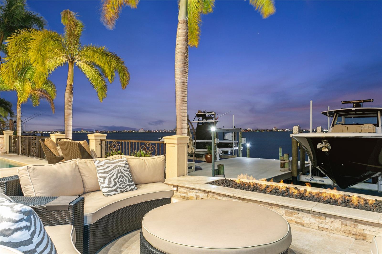 KIPPS COLONY ESTATES AT PASADENA YACHT/COUNTRY CL - Residential