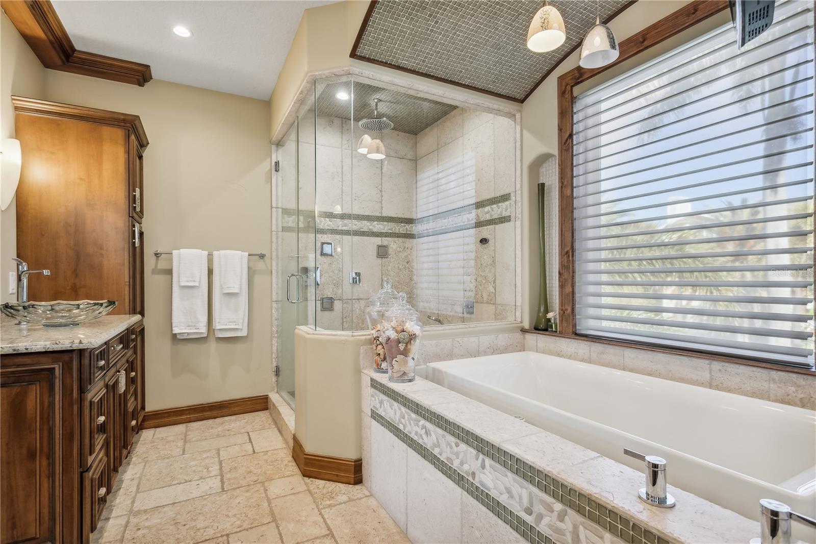 KIPPS COLONY ESTATES AT PASADENA YACHT/COUNTRY CL - Residential