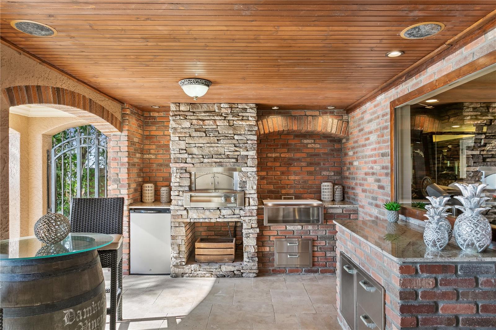 KIPPS COLONY ESTATES AT PASADENA YACHT/COUNTRY CL - Residential