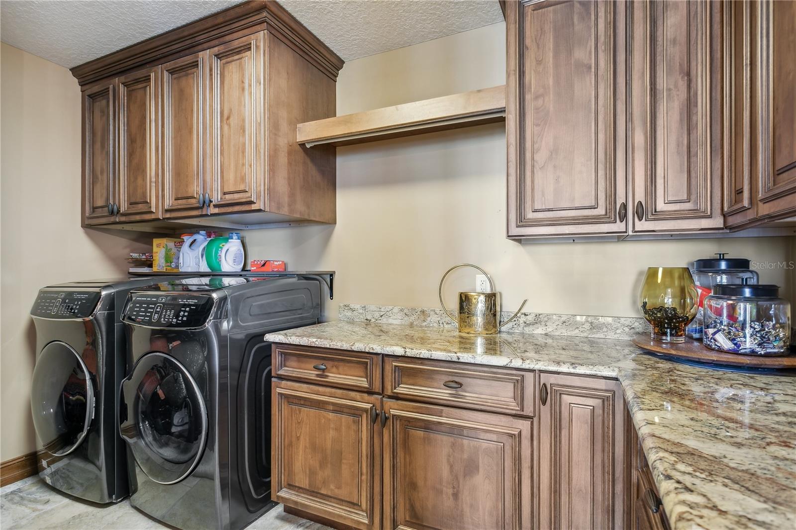 KIPPS COLONY ESTATES AT PASADENA YACHT/COUNTRY CL - Residential