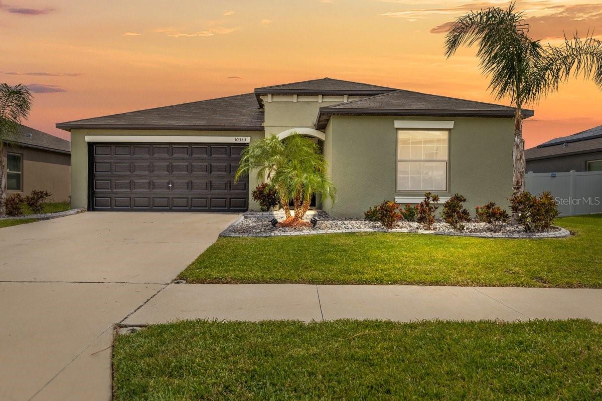Stunning 4-Bedroom Home with $25K in Upgrades | Modern Finishes & Gorgeous Curb Appeal
Welcome to your dream home! This beautifully updated single-story 4-bedroom, 2-bathroom property showcases $25,000 worth of premium home improvements and blends comfort, style, and functionality in every detail.
From the moment you arrive, you’ll be impressed by the exceptional curb appeal—featuring meticulously maintained landscaping, concrete curbing, elegant rock beds, and an array of lush palms and vibrant plants that frame the exterior beautifully.
Step inside to a bright and welcoming interior where you’re immediately greeted by luxury vinyl plank flooring—durable, waterproof, and low-maintenance, ideal for busy households. The freshly repainted living area offers a modern and inviting atmosphere, perfect for both relaxing and entertaining.
The heart of the home is the gourmet kitchen, boasting granite countertops, soft-close shaker cabinets, stylish subway tile backsplash, and upgraded pendant lighting over the breakfast bar. You'll love the updated fixtures and thoughtful design touches found throughout the home.
The open-concept layout seamlessly connects the spacious living room, kitchen, and dining areas, allowing for natural light to pour in through large windows, highlighting every detail of this well-cared-for home.
Retreat to the large backyard with ample green space—perfect for family gatherings, gardening, or adding your own personal touch.
Don’t miss the opportunity to own this move-in ready gem that combines tasteful upgrades with comfort and style. Schedule your private showing today!