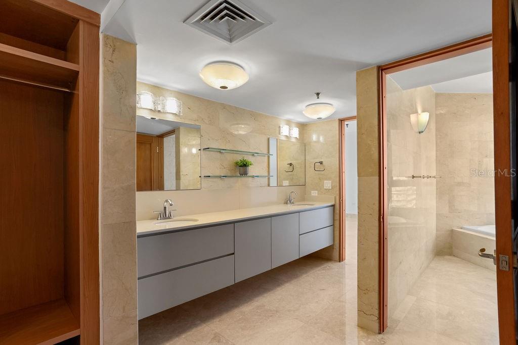 CARIBE PLAZA CONDOMINIUM - Residential